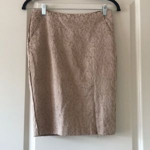 Pencil skirt with pockets!